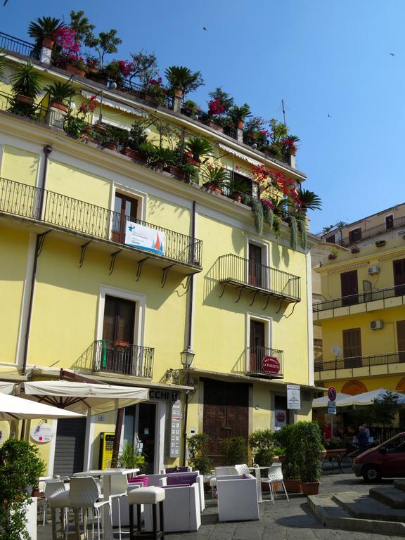 B&B La Piazzetta Paola Extérieur photo